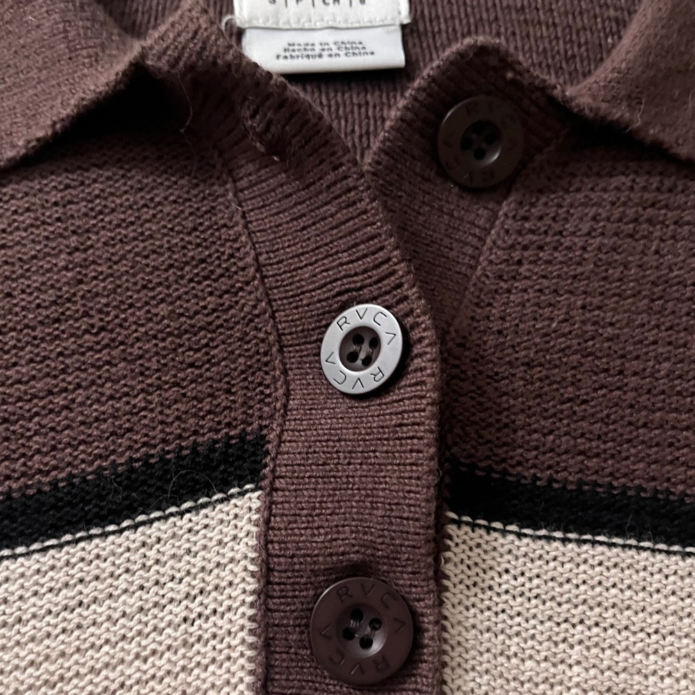 Collared Brown Sweater - image 4